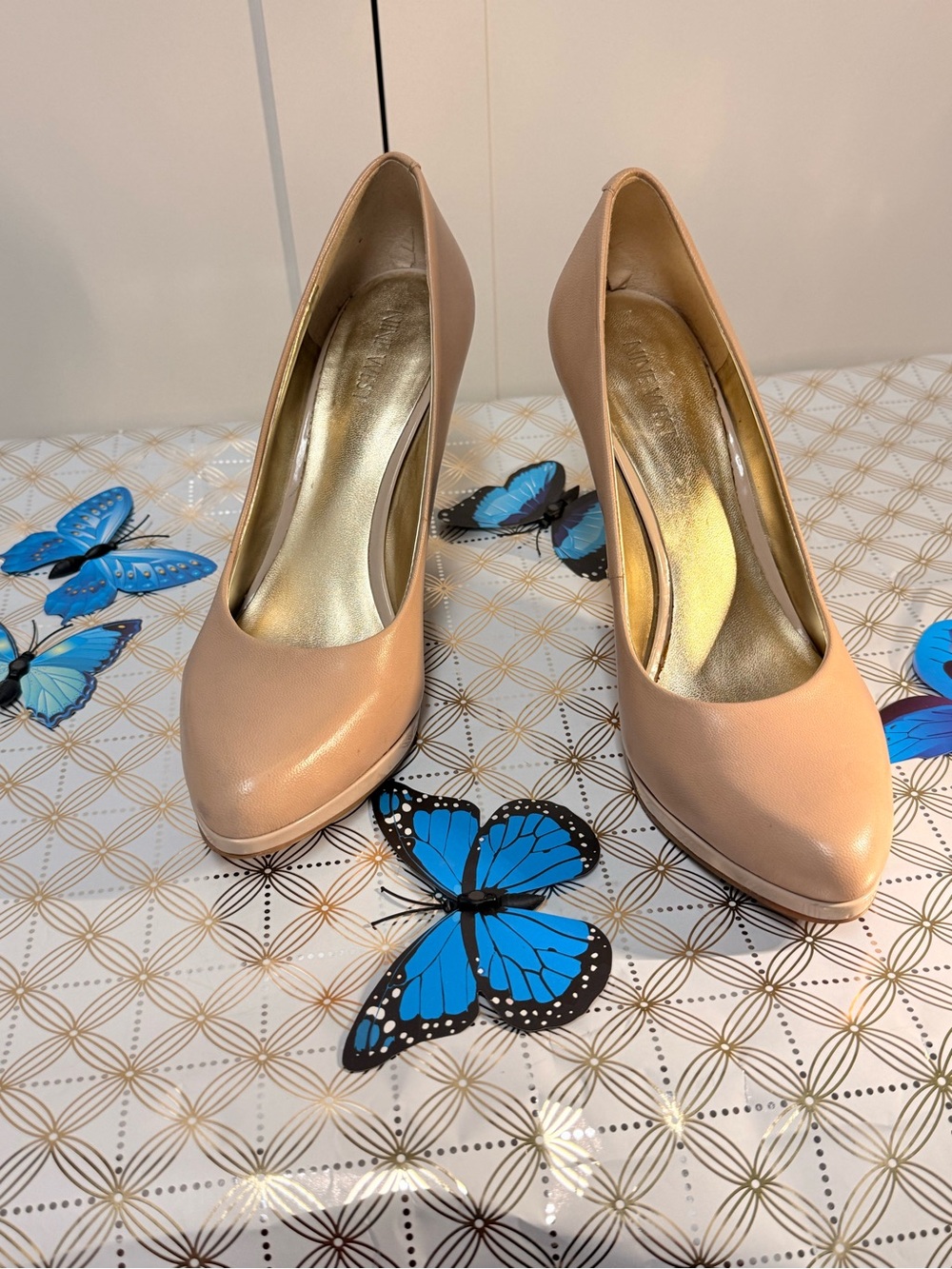 Nine West Nude Leather Platform Pump